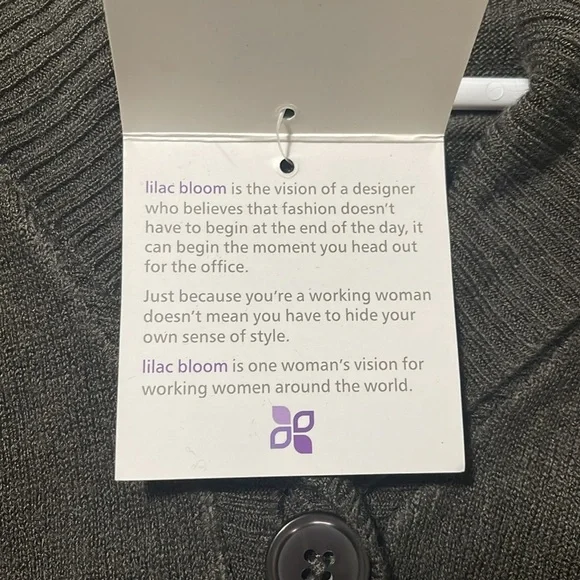 NWTG Lilac Bloom Buttoned women's long sleeve sweater, Size M - Picture 7 of 9